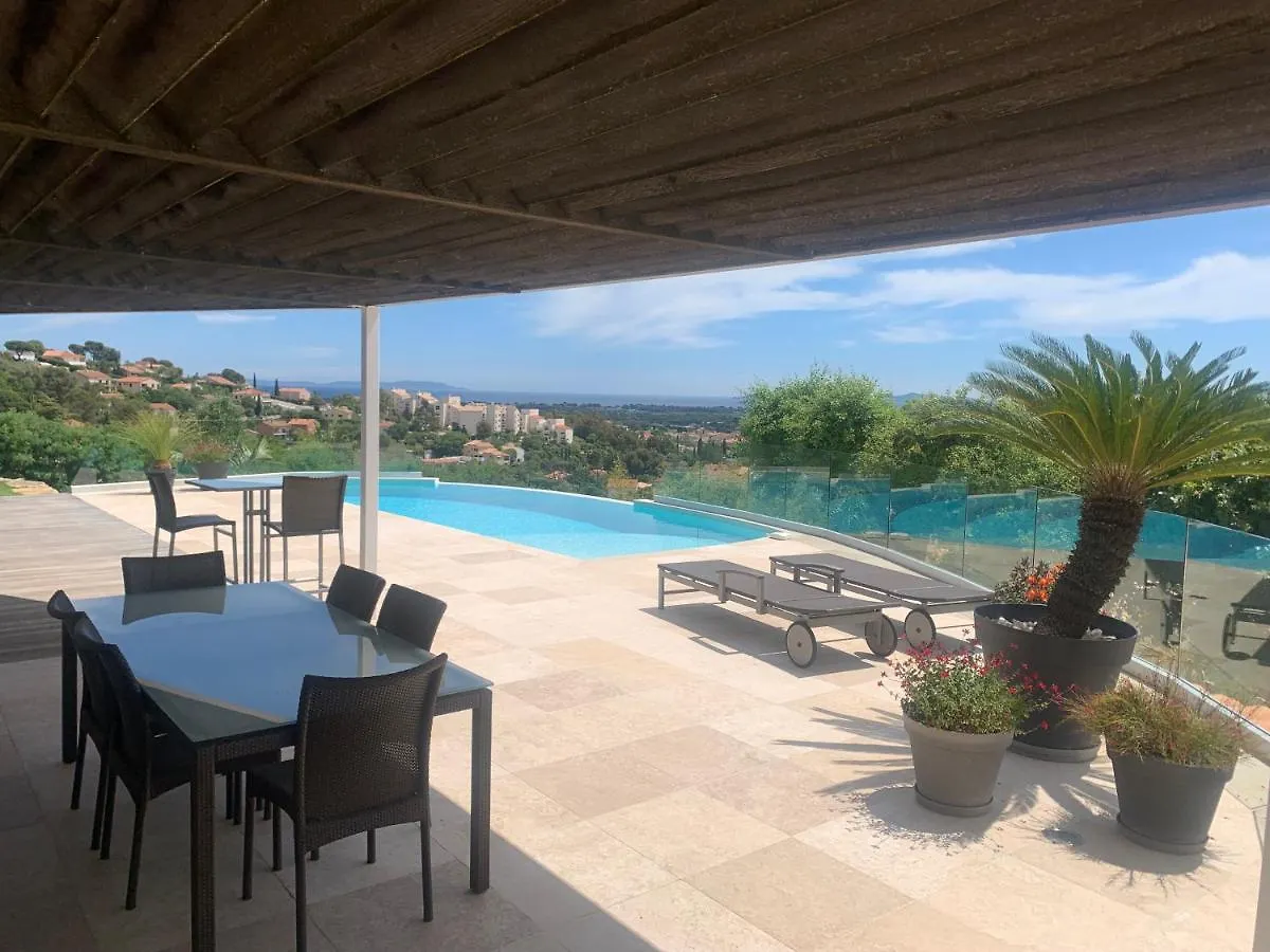 Maison Villa Contemporaine Vue Mer A Hyeres Var Francja