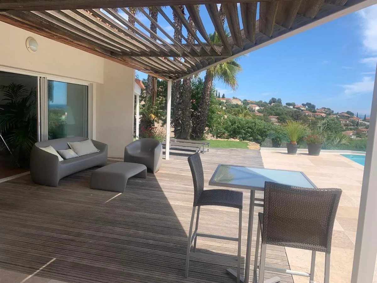 Maison Villa Contemporaine Vue Mer A Hyeres Var 0*,  Francja
